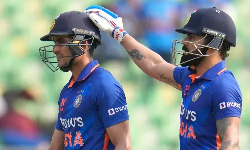 அடுத்த தலைமுறையினரை நீ வழி நடத்தி செல்ல வேண்டும்- கில்லுக்கு புகழாரம் சூட்டிய விராட் கோலி