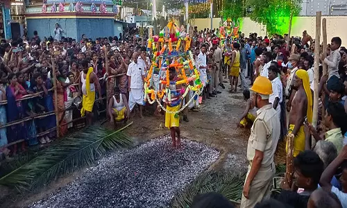 காரைக்கால் அம்பகரத்தூர் மகா மாரியம்மன் கோவில் தீமிதி திருவிழா