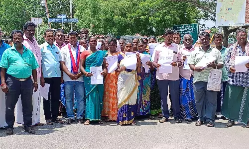 வீட்டுமனை பட்டா கேட்டு பொதுமக்கள் மனு