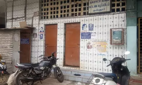 குன்னூரில் 3 நாட்களாக திறக்கப்படாத பஸ் நிலைய கழிப்பிடம்