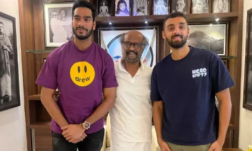 குடும்பத்தில் ஒருவரைப் போல அன்பாக பேசினார்- ரஜினி குறித்து வருண் சக்கரவர்த்தி நெகிழ்ச்சி