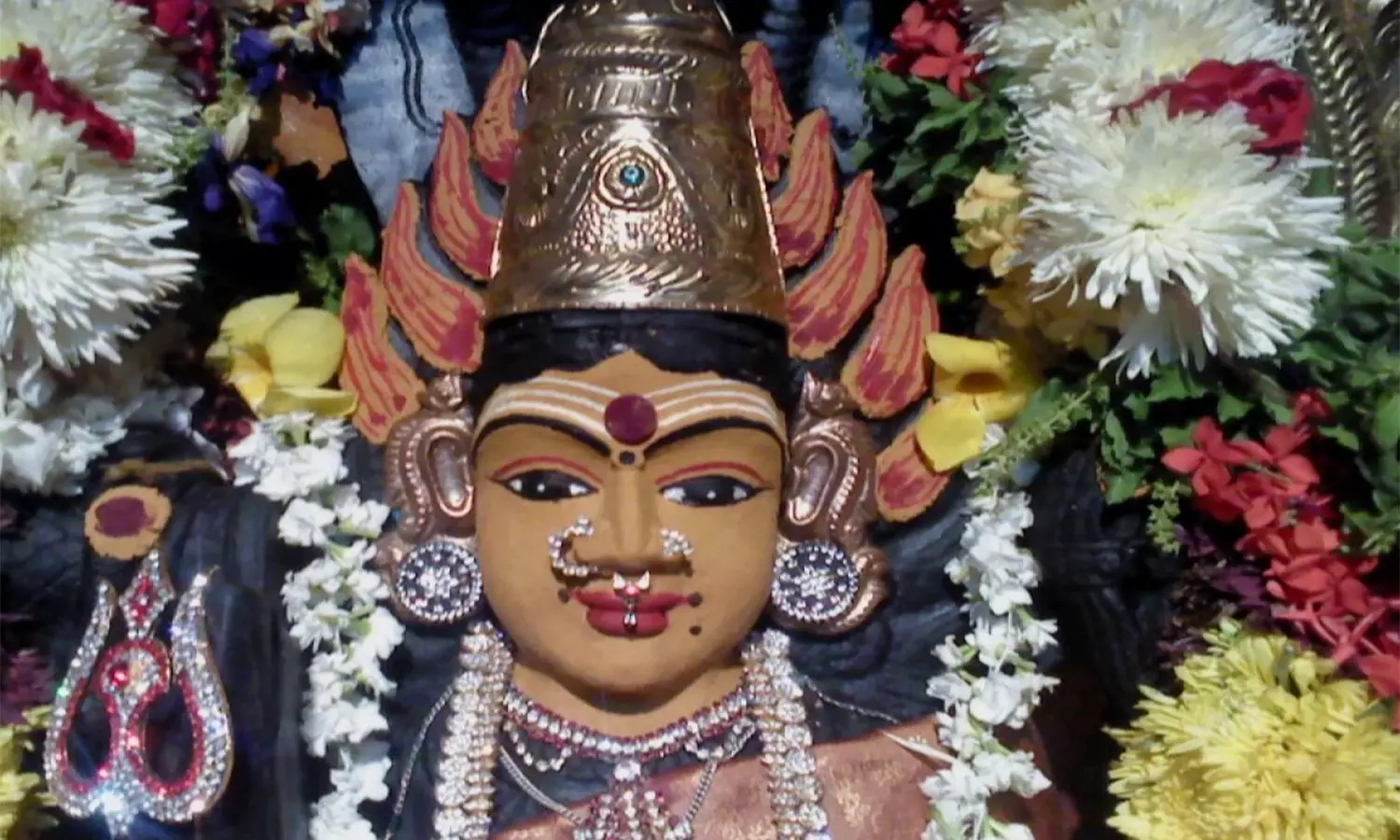 தேரூர் மகாராஜபுரம் சந்தனமாரியம்மன் கோவில் கொடை விழா நாளை தொடங்குகிறது