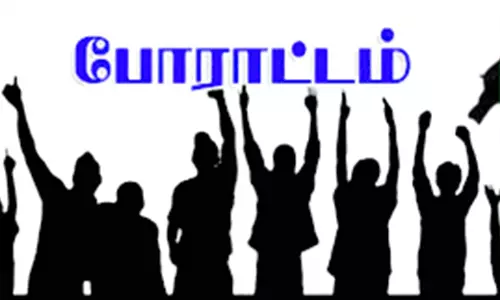 ஊராட்சி மன்ற அலுவலகத்திற்கு பூட்டு போட்டு குப்பை கொட்டும் போராட்டம்