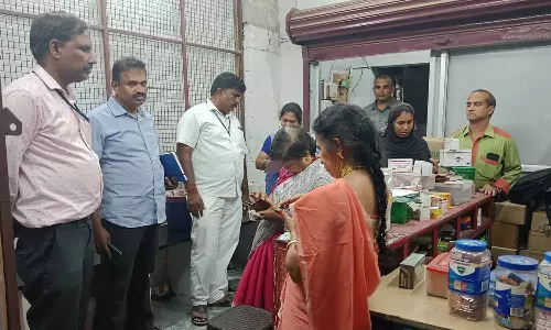 பவானி அருகே உரிய அனுமதியின்றி செயல்பட்ட கிளினிக் பூட்டி சீல் வைப்பு- அதிகாரிகள் நடவடிக்கை