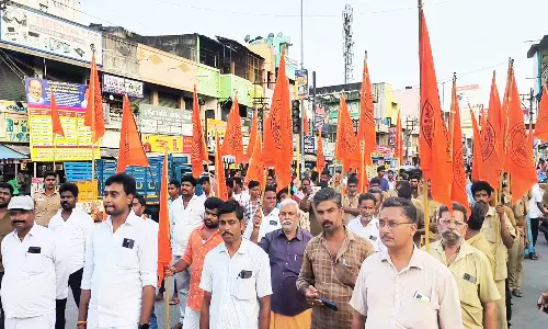 ஆட்டோ டிரைவர்கள் ஆர்ப்பாட்டம்