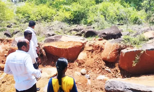 கிரானைட் கற்கள் திருட்டை தடுக்க வேலி அமைக்க வேண்டும்