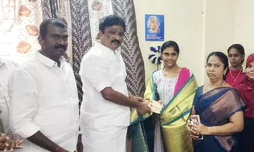 பிளஸ்-2 தேர்வில் முதல் 3 இடம் பிடித்த கல்லணை பள்ளி மாணவிகளுக்கு அப்துல் வகாப் எம்.எல்.ஏ. வாழ்த்து