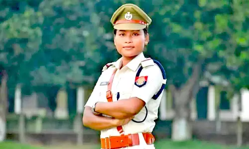அசாம் மாநில போலீசில் லேடி சிங்கம் என்று புகழப்பட்ட பெண் சப்-இன்ஸ்பெக்டர் கார் விபத்தில் பலி