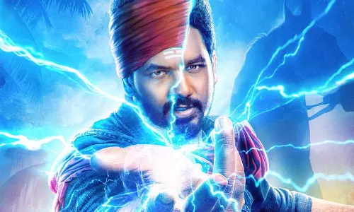 இணையத்தை கலக்க வரும் வீரன் படத்தின் டிரைலர்