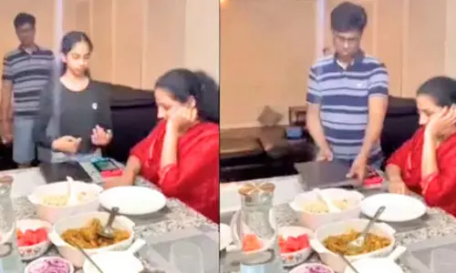 செல்போன், லேப்டாப் இல்லாமல் குடும்பத்தை நிம்மதியாக சாப்பிட வைக்க தாயின் புது டெக்னிக்