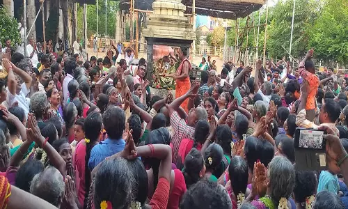 திருவதிகை வீரட்டானேஸ்வரர் கோவிலில் பிரதோஷ வழிபாடு