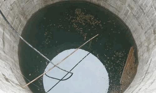 கிணற்றில் மிதந்த பள்ளி மாணவியின் உடல்