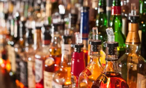 மரக்காணத்தில் டாஸ்மாக் கடையில் மதுபான விற்பனை படுஜோர்: வழக்கத்தை விட 3 மடங்கு அதிகம்