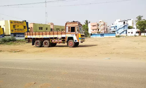 தற்காலிக பஸ் நிலையத்தை புறக்கணித்த அரசு பஸ்கள்