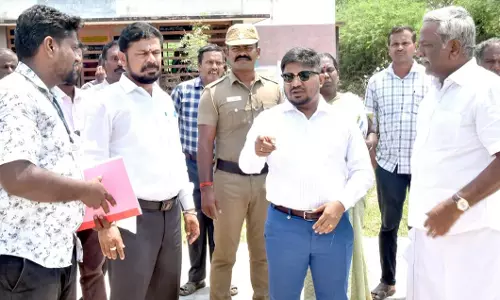 வளர்ச்சி திட்டப்பணிகளை விரைந்து முடிக்க வேண்டும்-கலெக்டர்