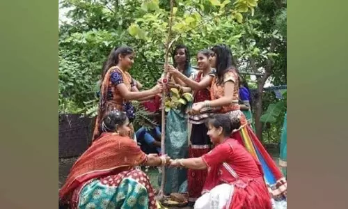 பெண் குழந்தை பிறந்தால் பெருகும் மரங்கள்...