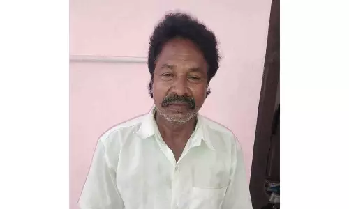 தமிழக பகுதிக்கு கள்ளச்சாராயம் கடத்தியவர் அதிரடி கைது