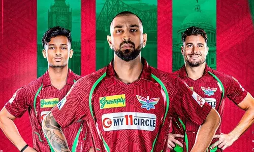 கடைசி லீக் ஆட்டத்தில் மோகன் பகான் கலர் ஜெர்சி அணிந்து விளையாடும் லக்னோ சூப்பர் ஜெயண்ட்ஸ்