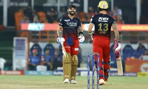 சதம் விளாசிய விராட்- 8 விக்கெட் வித்தியாசத்தில் பெங்களூரு அணி அபார வெற்றி