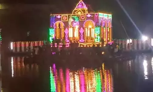 முத்துமாரியம்மன் கோவில் தெப்ப உற்வம்