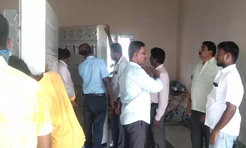 இறுதி கட்ட பணிகள் நடந்து வருகிறது: சந்திப்பு பஸ் நிலையத்துக்கு மின்சாரம் வழங்க அதிகாரிகள் ஆய்வு