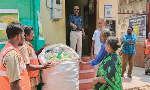 ரூ.1-க்கு ஒரு பாட்டில் வாங்கும் திட்டம்- நெல்லை மண்டலத்தில் பிளாஸ்டிக் பாட்டில்கள் எண்ணிக்கை 25 ஆயிரத்தை கடந்தது