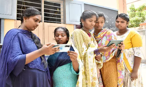 ஈரோடு மாவட்டத்தில் 94.53 சதவீத மாணவ-மாணவிகள் தேர்ச்சி