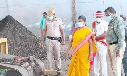 குப்பை கழிவுகளை தரம் பிரித்து  அகற்றும் பணியை கலெக்டர் ஆய்வு