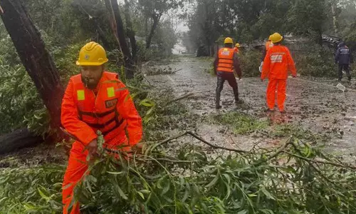 மியான்மரை மிரட்டிய மோக்கா புயல் - பலி எண்ணிக்கை 145 ஆக அதிகரிப்பு