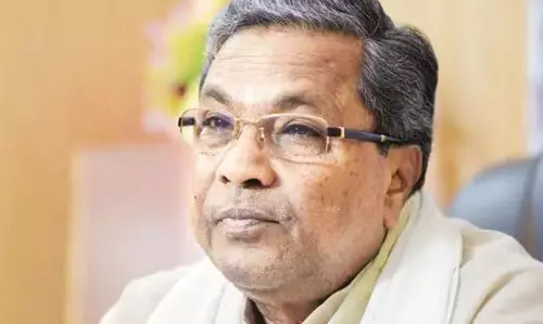 ரூ.2000 நோட்டுகளை தடை செய்யும் திட்டம் இருந்தால் ஏன்  அறிமுகப்படுத்த வேண்டும் ?- சித்தராமையா கேள்வி