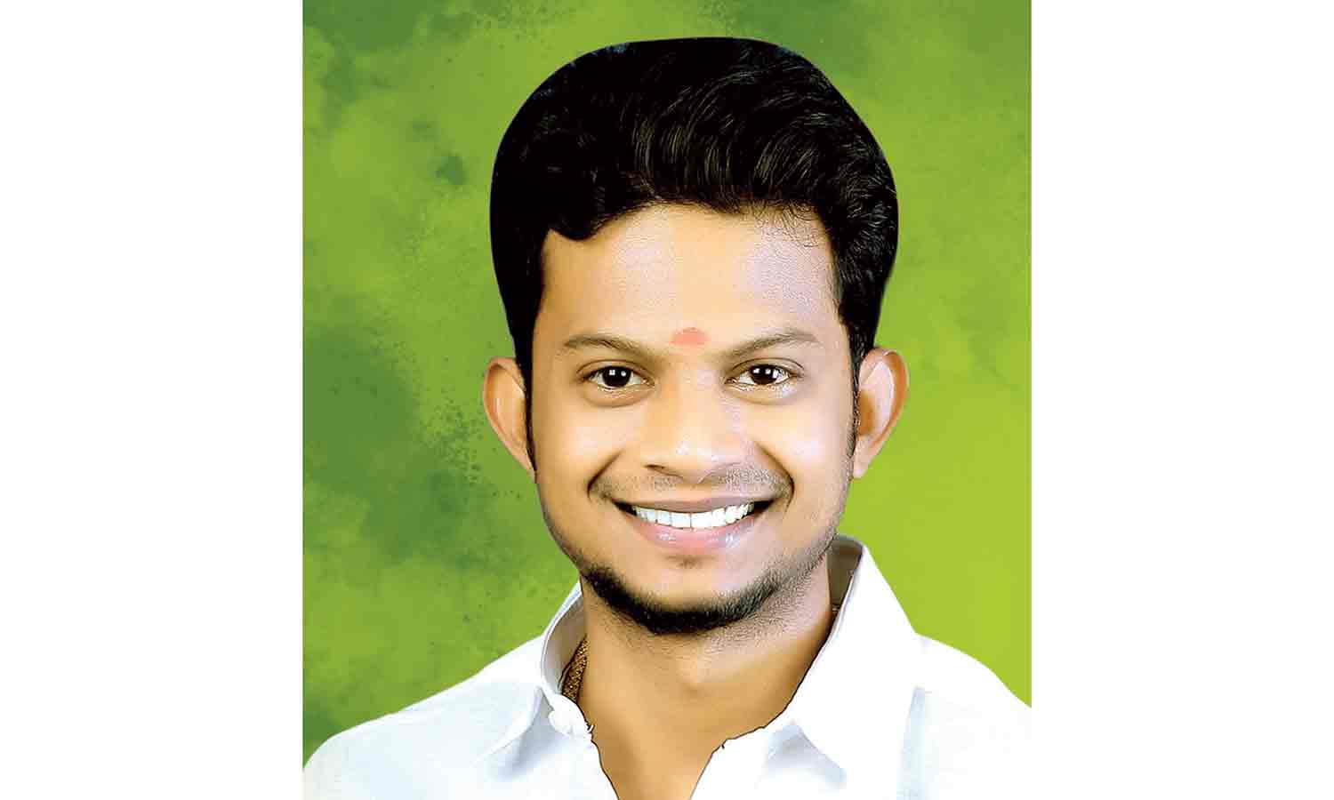 அரசு பள்ளி மாணவர்கள் மீண்டும் தேர்வு எழுத சிறப்பு பயிற்சி அளிக்க வேண்டும்