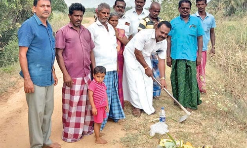 சில்லரைபுரவு ஊராட்சியில் ரூ.23 லட்சத்தில் புதிய மெட்டல் சாலைக்கான பூமி பூஜை - ஊராட்சிமன்ற தலைவர் தொடங்கி வைத்தார்
