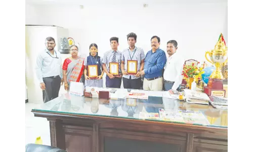 10-ம் வகுப்பு பொதுத்தேர்வில்கிருஷ்ணகிரி பாரத் பள்ளி மாணவர்கள் சாதனை