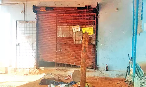 வள்ளியூர் அருகே டாஸ்மாக் கடையை உடைத்து பல லட்சம் மதிப்புள்ள மதுபாட்டில்கள் கொள்ளை