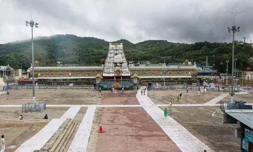 திருப்பதி ஏழுமலையானை தரிசிக்க ஜூலை, ஆகஸ்டு மாதங்களுக்கான ரூ.300 டிக்கெட் 24-ந்தேதி வெளியீடு