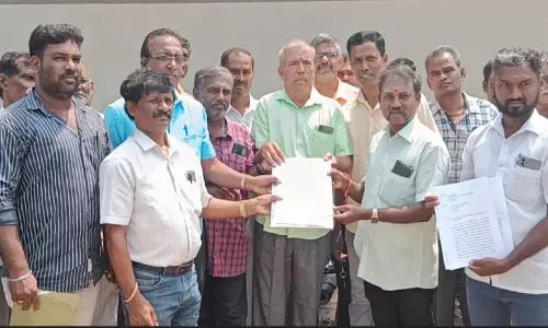 பல்லடத்தில் முகமூடி கொள்ளையர்களை பிடிக்க வேண்டும்  - போலீசில் பொதுமக்கள் மனு