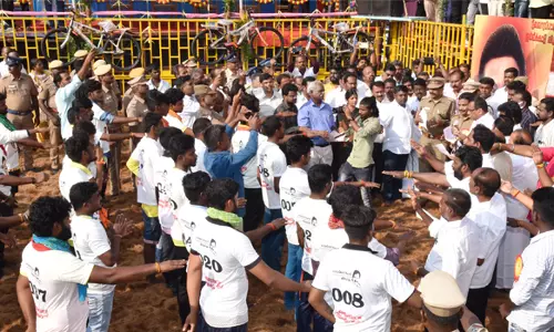 சேலம், நிலவாரப்பட்டியில் ஜல்லிக்கட்டு போட்டி - 600 காளைகள் பங்கேற்பு