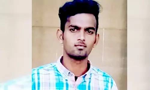 அரக்கன் கோட்டை வாய்க்காலில் குளித்த வாலிபர் தண்ணீரில் மூழ்கி பலி