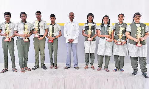 எஸ்.எஸ்.எல்.சி. தேர்வில் ஸ்ரீ கலைவாணி மெட்ரிக் பள்ளி சாதனை