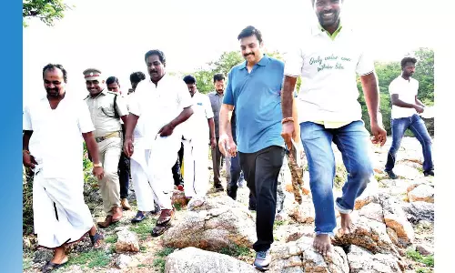 மதுரை இடையபட்டியில்  விழிப்புணர்வு நடைபயணம்