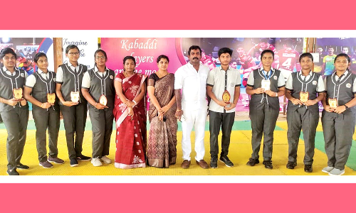 சி.பி.எஸ்.இ. பொதுத் தேர்வில் வி.எஸ்.ஆர். இன்டர்நேஷனல் பள்ளி மாணவர்கள் சாதனை