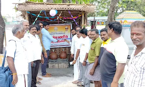 மீஞ்சூர் பேரூராட்சி சார்பில் கோடை கால தண்ணீர் பந்தல் திறப்பு