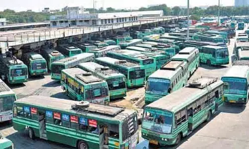 பயணிகளிடம் 2000 ரூபாய் நோட்டை வாங்க வேண்டாம்- அரசு போக்குவரத்து கழகம்