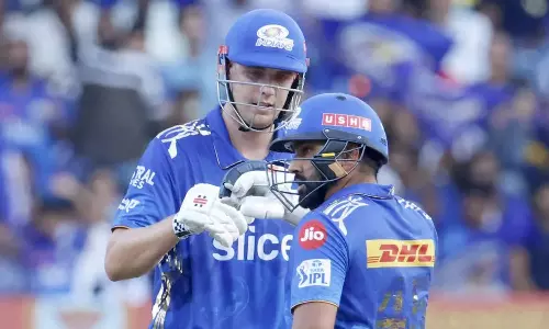 ஐதராபாத்தை வீழ்த்தி 16 புள்ளிகளுடன் ஆர்சிபி முடிவுக்காக காத்திருக்கும் மும்பை