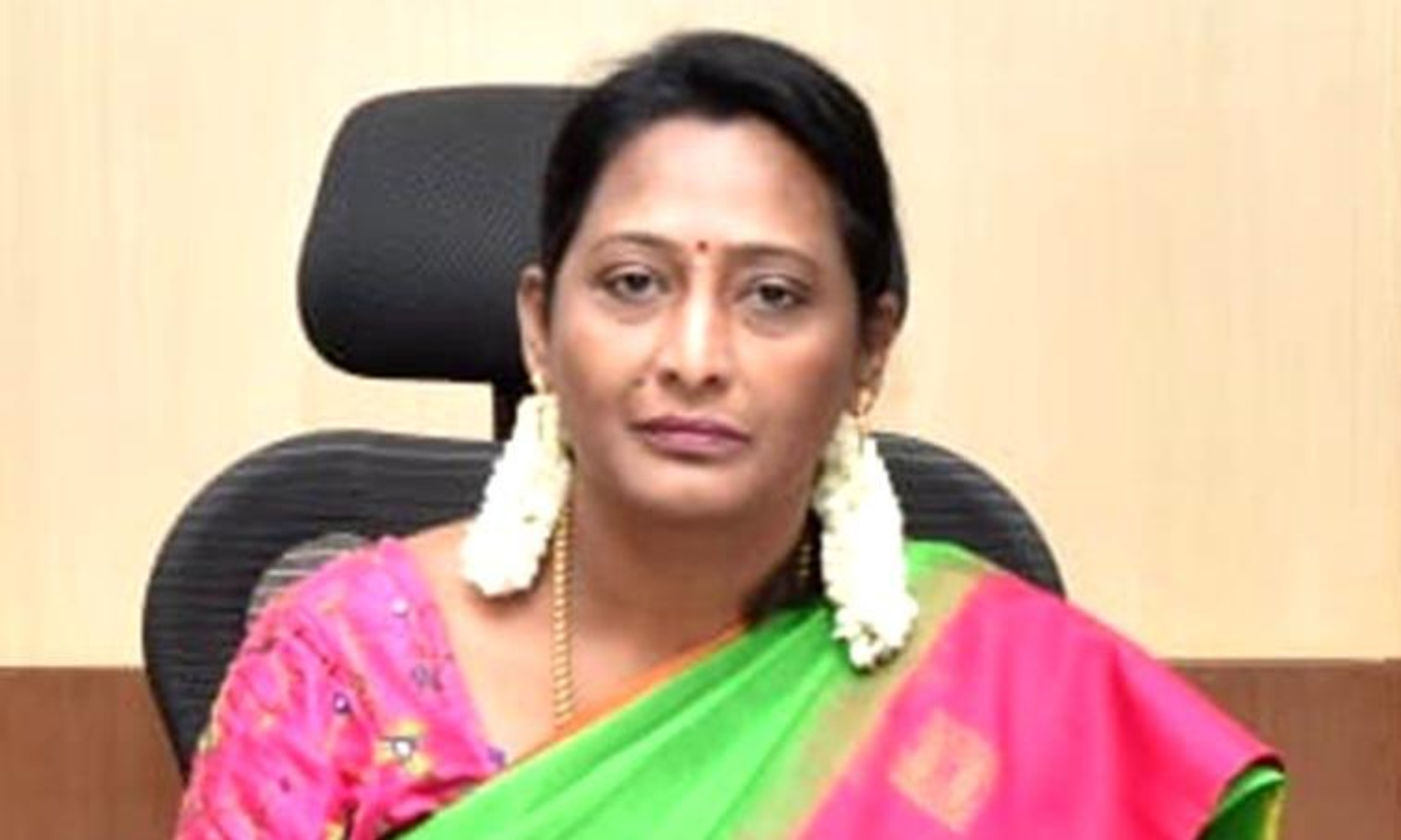 NEW MADURAI DISTRICT COLLECTOR SANGEETHA ASSUMES CHARGE - Lotus