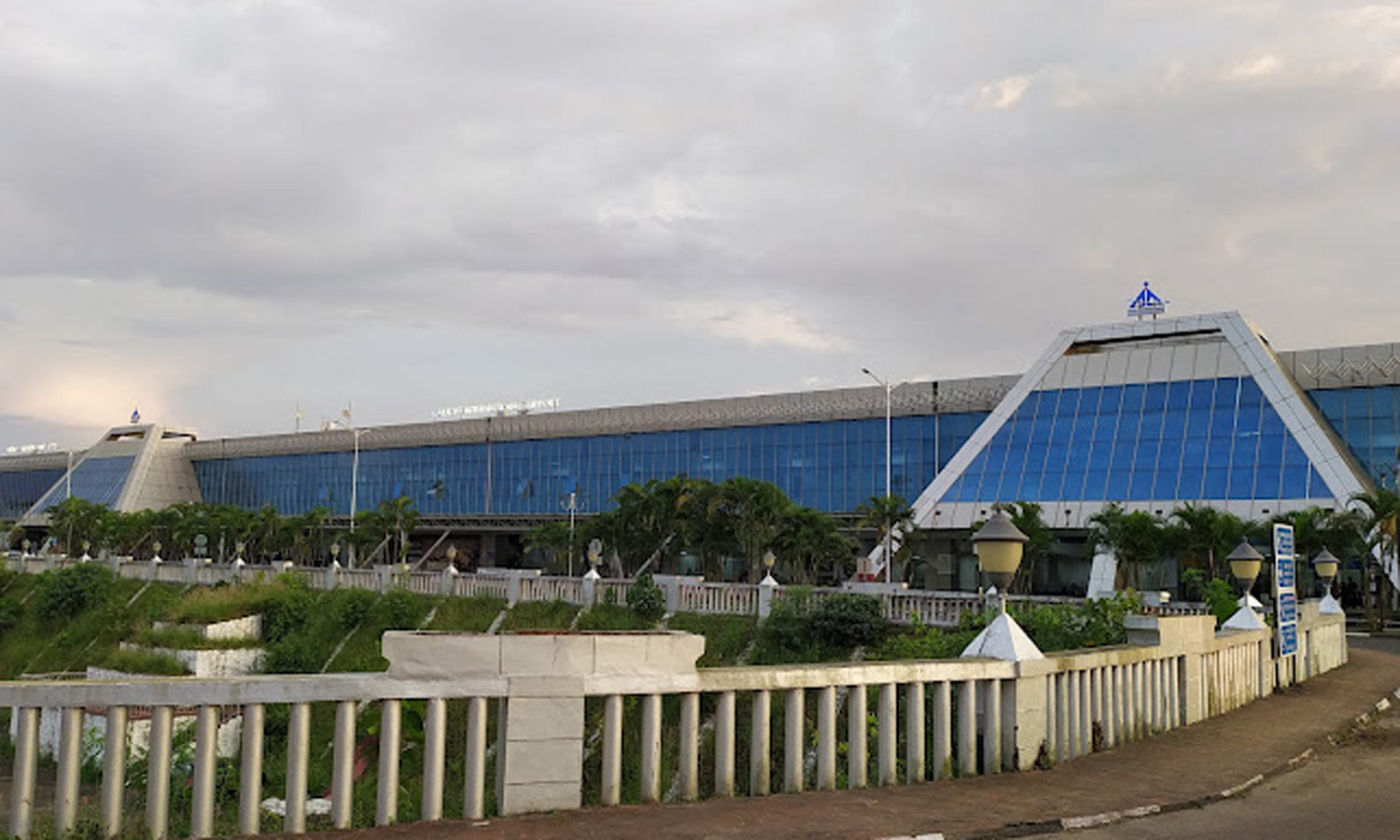 கேரளாவுக்கு வளைகுடா நாட்டில் இருந்து வந்த பயணியிடம் ரூ.35 லட்சம் தங்கம் பறிமுதல்