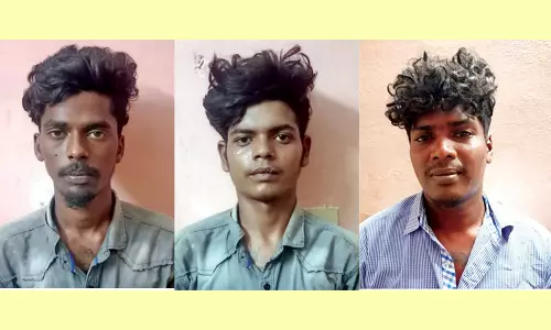 நத்தம் அருகே கல்லூரி மாணவனை தாக்கி பணம், செல்போன் பறிப்பு