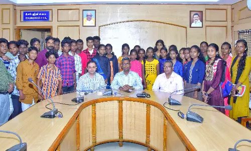 பேச்சிப்பாறை பகுதியை சேர்ந்த காணி இன மாணவ-மாணவிகளுக்கு தேவையான அனைத்து உதவிகளும் செய்யப்படும் - கலெக்டர் ஸ்ரீதர் உறுதி