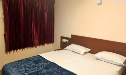 ஊட்டியில் தங்கும் விடுதி கட்டணம்- உணவு விலை உயர்வு