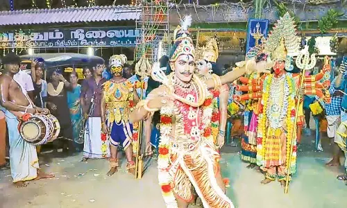 நாகை நெல்லுக்கடை மாரியம்மன் கோவிலில் சித்திரை திருவிழா